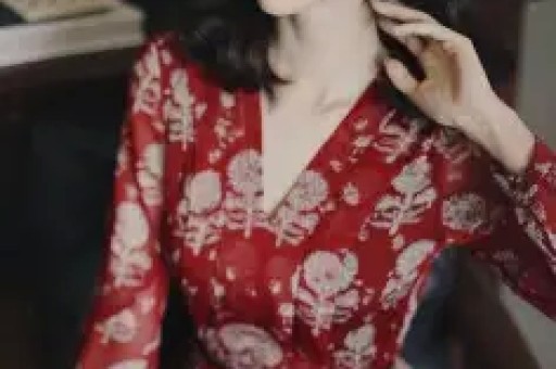 不到48小时3大瓜！编剧开撕白鹿94岁开演唱会黄晓明令人意外